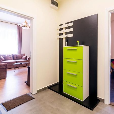Jevrejska - Central Apartment With Free Parking 노비사드 외부 사진
