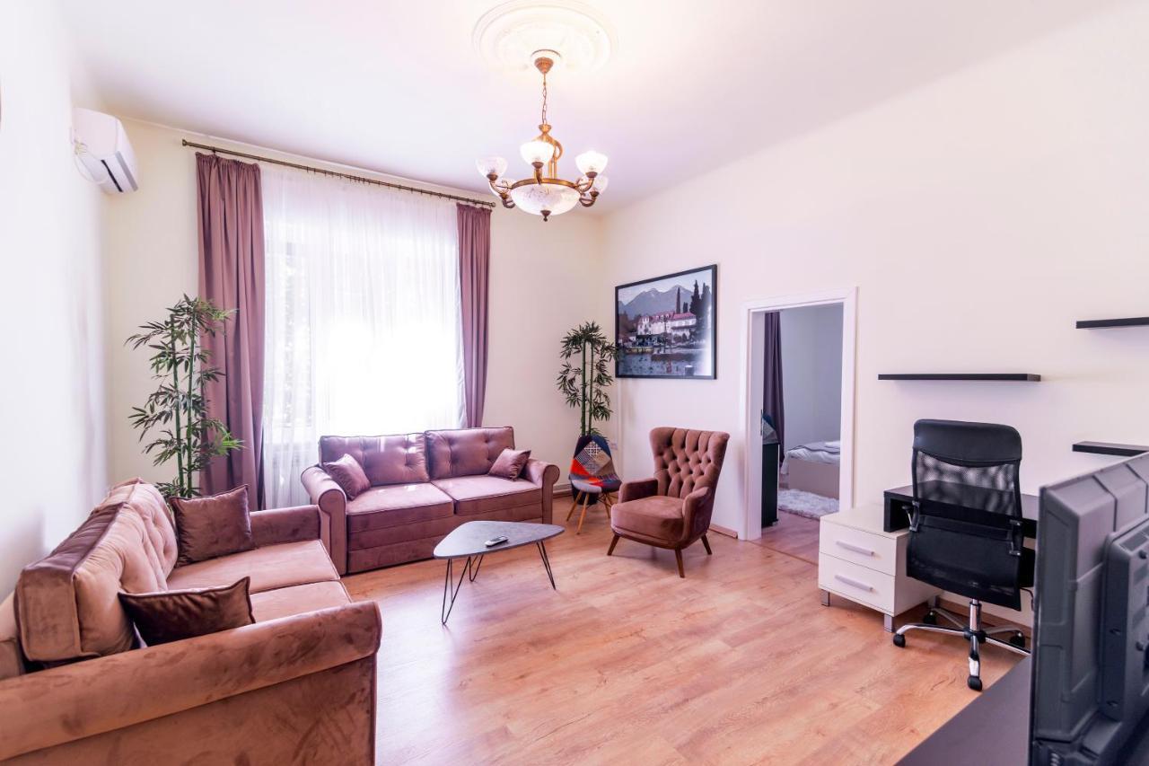 Jevrejska - Central Apartment With Free Parking 노비사드 외부 사진